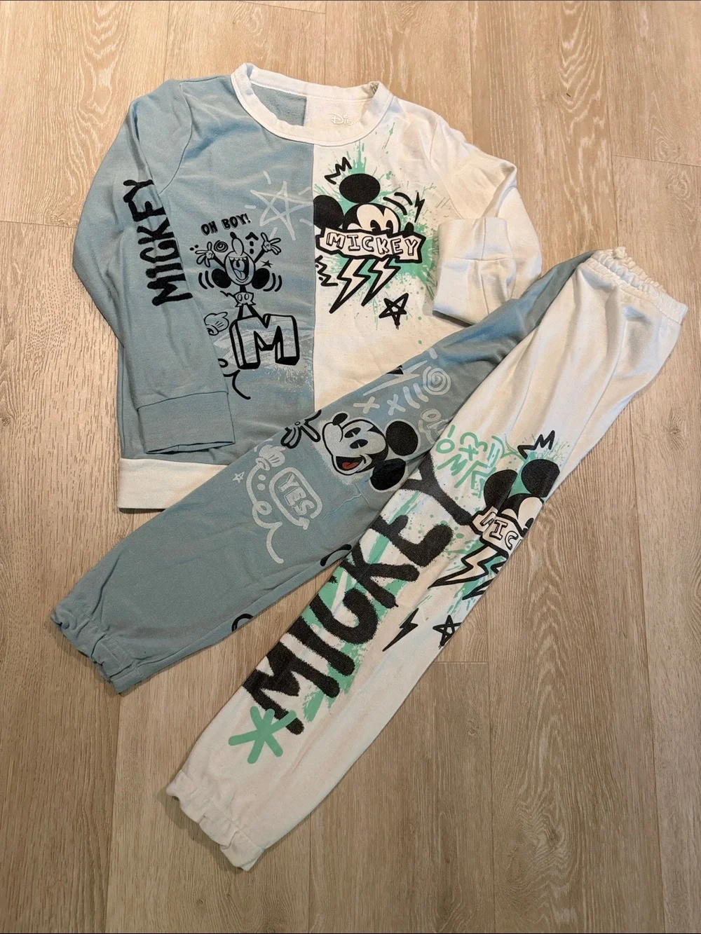 Chaser Kids Two-Piece Mickey Graphic Loungewear Set in Blue and White